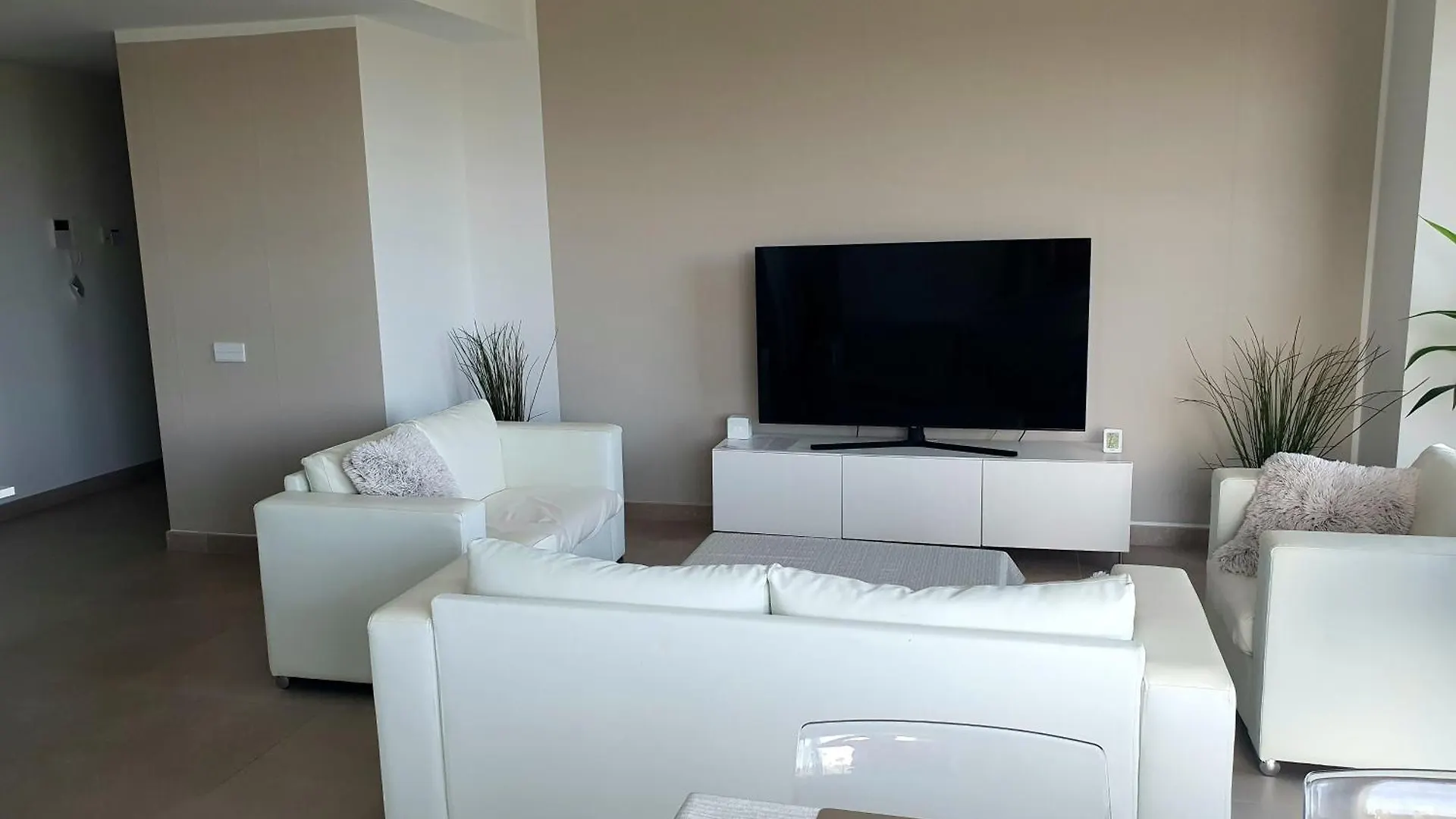Luxury Beachfront Apartment With Pool, Sauna, Fitness And Gym In Province Malaga, Andalusia Mijas